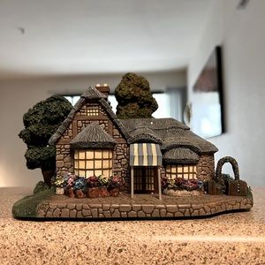 Thomas Kincade Seaside Village-Falbrooke Florist